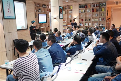 班組織培訓(xùn) 001.jpg 班組織培訓(xùn) 001.jpg