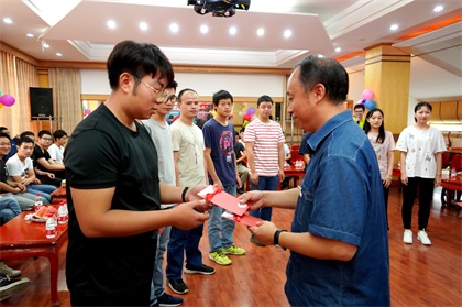 瀘天化股份公司開展“致敬青春，共筑夢想”青年員工聯(lián)誼活動