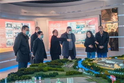 瀘州市稅務(wù)局黨委書記、局長陳銳一行蒞臨我公司調(diào)研