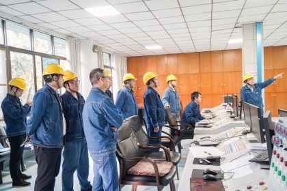 瀘天化股份公司黨委書記、董事長廖廷君帶隊開展“兩會”期間安全生產(chǎn)檢查