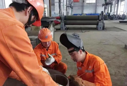 弘旭公司蔣興勇榮獲納溪區(qū)2022 年度“云溪工匠”榮譽(yù)稱(chēng)號(hào)