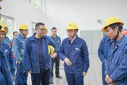 瀘天化股份公司領(lǐng)導(dǎo)到熱電車間祝賀1號煤鍋爐裝置長周期運行300天